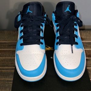 Air Jordan 1 low GS UNC